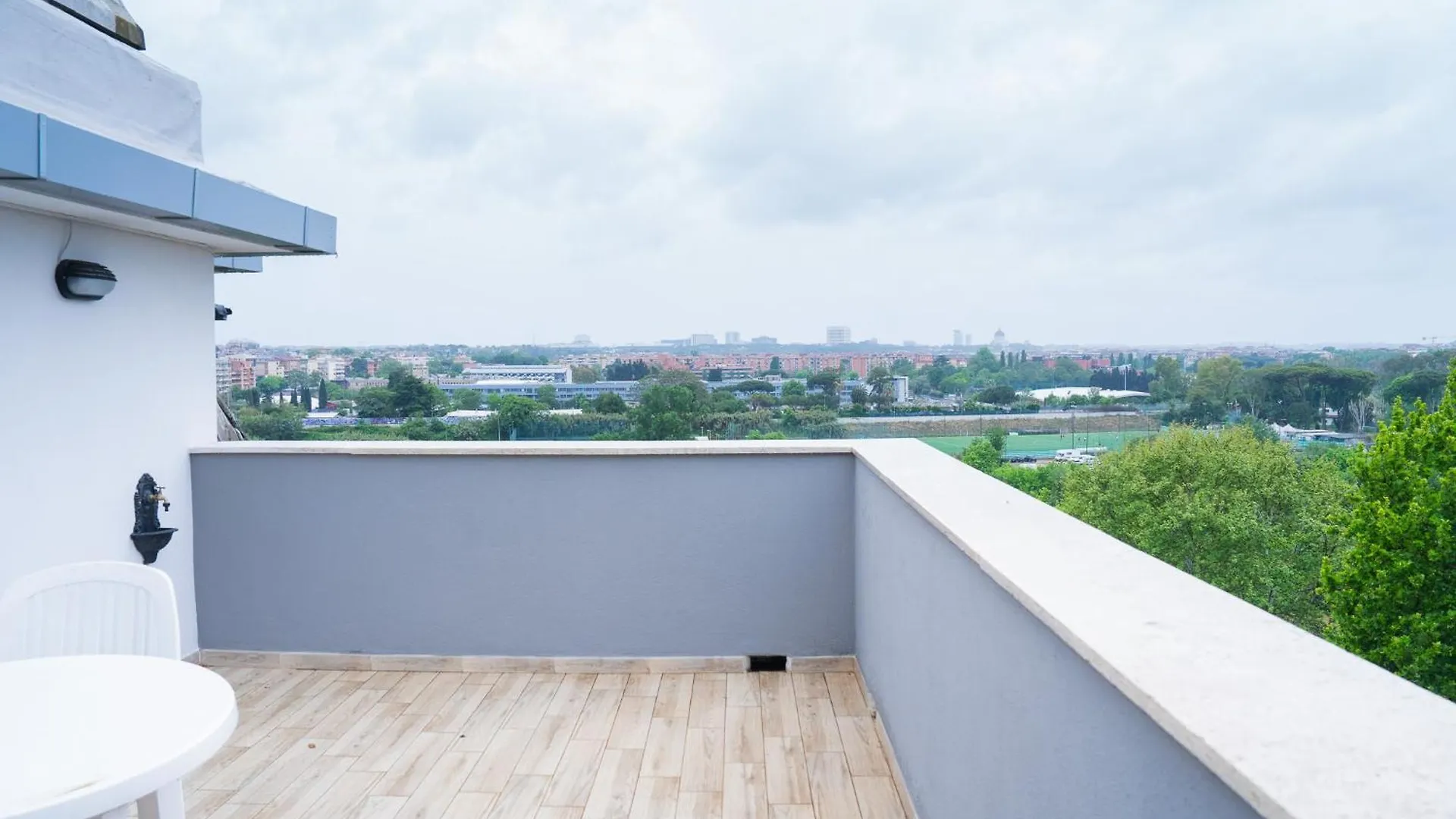 Attico Incantevole Lungotevere Apartment Rome